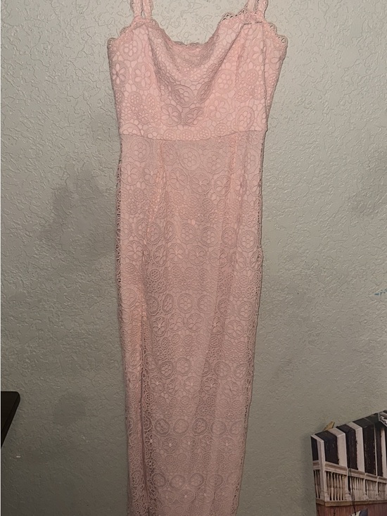 Lovers + Friends Dresses & Skirts - Lovers + Friends Lace Maxi Dress - Light Pink